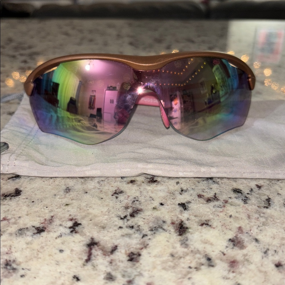 Sunglasses with Pouch